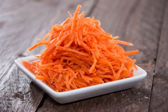 Insalata di carote a colazione per i giapponesi a dieta